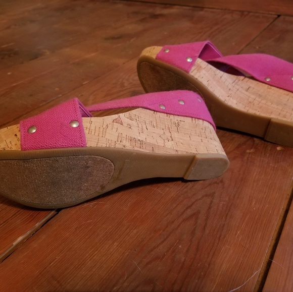 Shoes - Picture 2 of 4